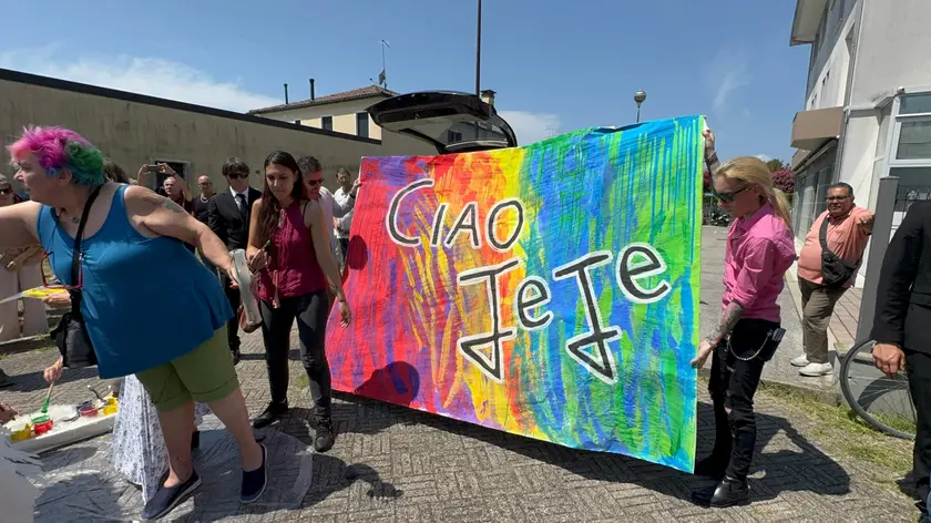 Il funerale di Jenny Corrò a Mira (ph Pòrcile)