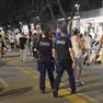 Polizia locale durante un controllo lungo le vie del centro di Jesolo