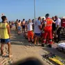 Soccorsi a un bagnante (foto d'archivio)