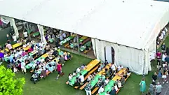 Gli stand della sagra a Sandon