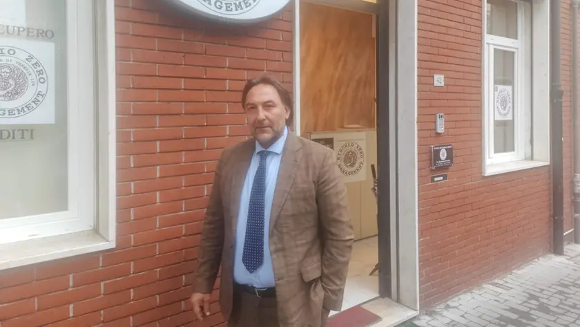Truffe con investimenti in criptovalute: imprenditori perdono fino a 90 mila euro