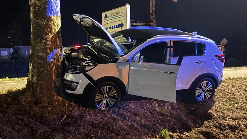 L'incidente in via Roma Destra a Jesolo (ph Bortoluzzi)