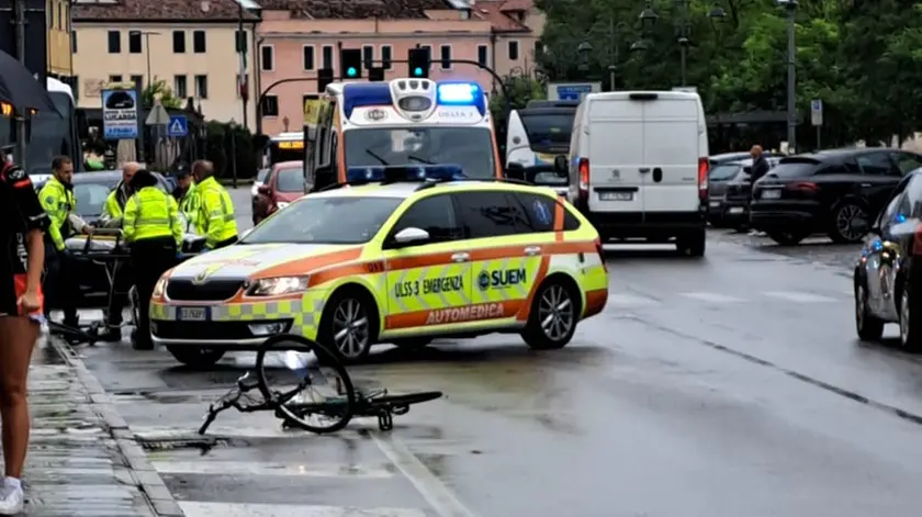 Il punto in cui il ciclista è stato investito