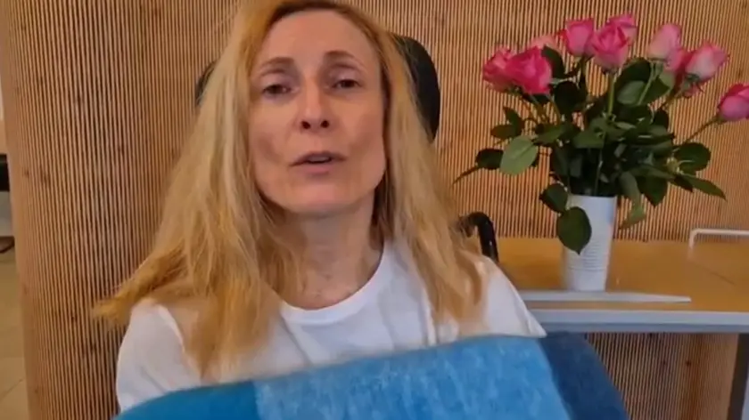 Martina Oppelli nel video registrato in Svizzera