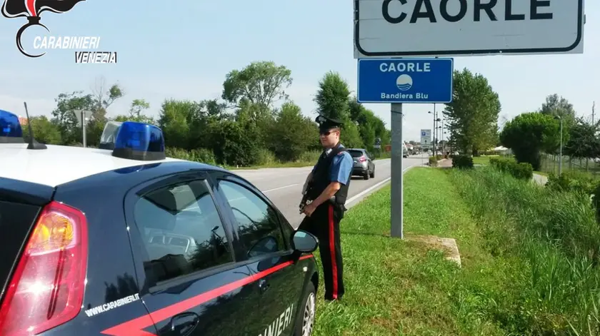 Sul posto sono intervenuti i carabinieri di Caorle