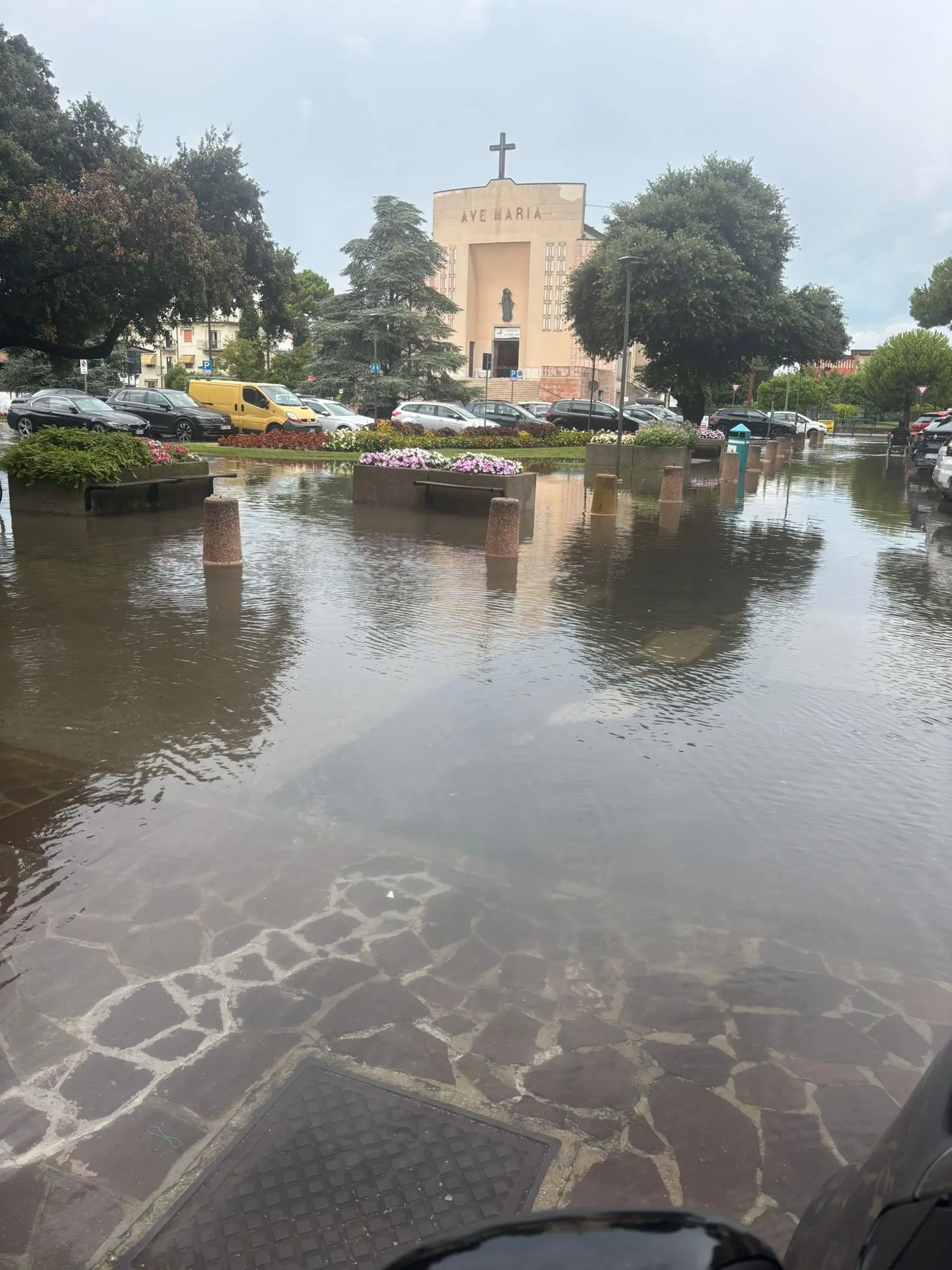 Il centro di Jesolo allagato
