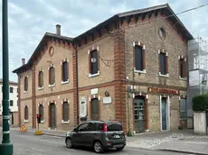 L’edificio in via Sandro Gallo, ex sede degli uffici dell’anagrafe del Comune