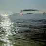 Il fumo dalla barca a vela