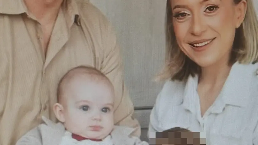 Papà Bogdan e mamma Roxana con il piccolo Arian