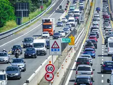 I mezzi pesanti non potranno circolare dalle 8 alle 16 di sabato e dalle 7 alle 22 di domenica (foto d'archivio)