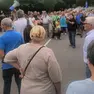 La protesta contro l'abbattimento degli alberi