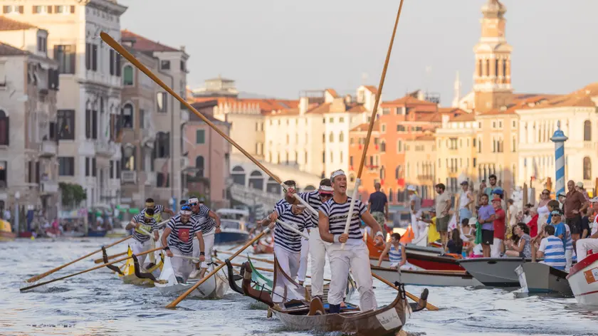 In primo piano i fratelli Busetto, tra i favoriti della Regata Storica