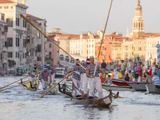 In primo piano i fratelli Busetto, tra i favoriti della Regata Storica