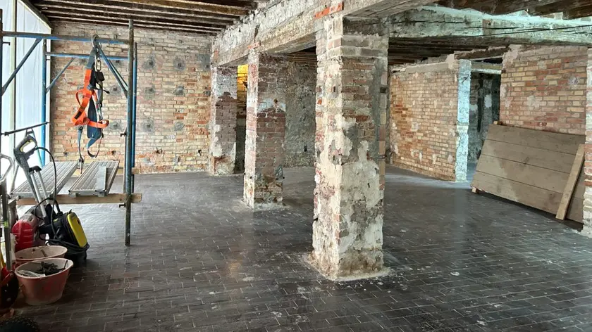 I lavori in corso nella nuova galleria all'Accademia
