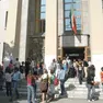 Studenti all'uscita del Liceo Franchetti