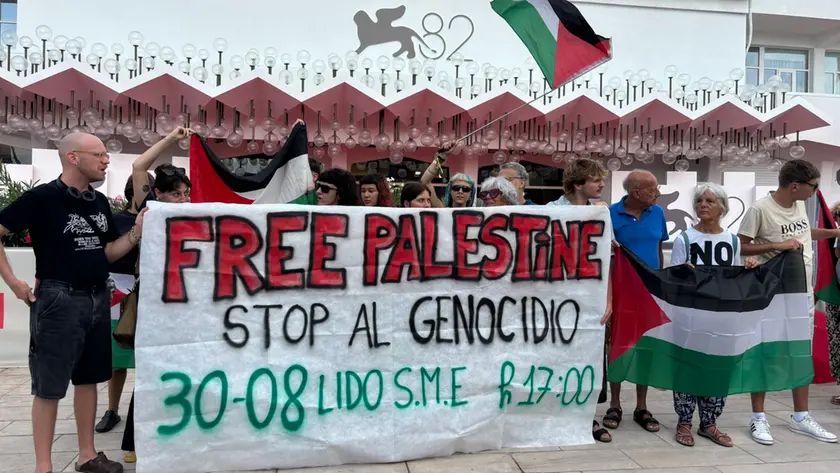 “Stop al genocidio - Palestina” al Lido