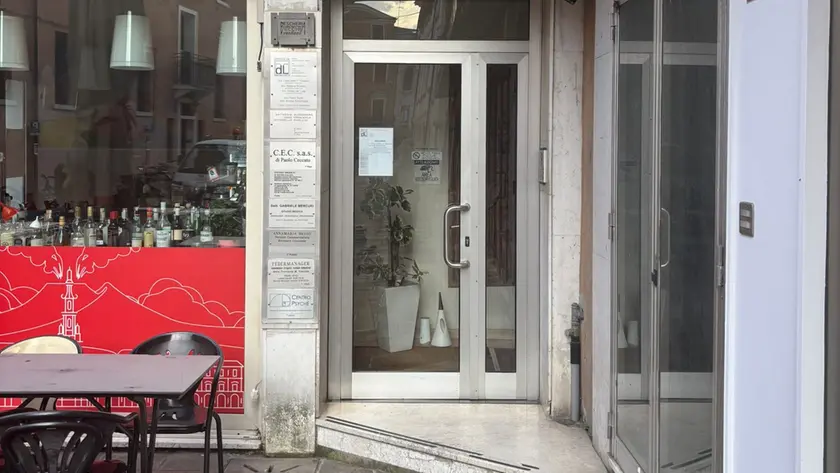 La porta dell'ufficio