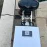 Uno dei cartelli che avvisa i proprietari di bici lasciate in posti non idonei