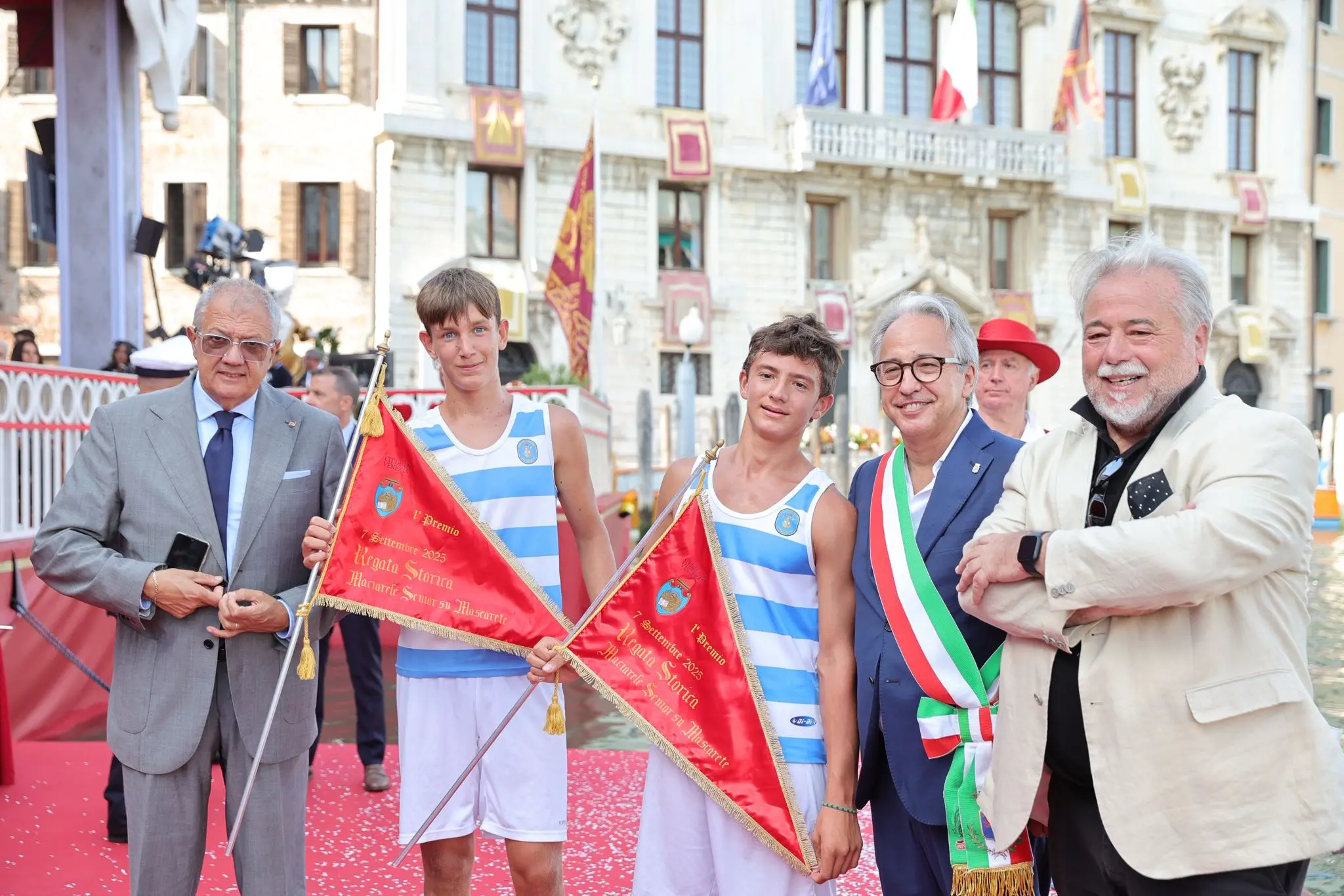 La premiazione dei favoritissimi Furian-Favaretto. Foto Marta Buso
