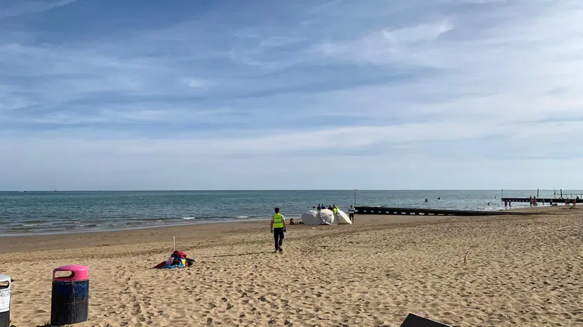 La spiaggia dove è annegato il 61enne