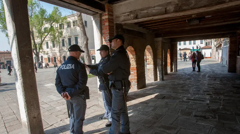 La polizia al ghetto