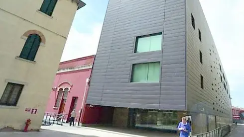 Il Tribunale in piazzale Roma