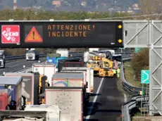 Code per un incidente in autostrada (foto d'archivio)