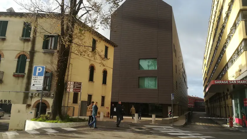 Il tribunale di Venezia a piazzale Roma