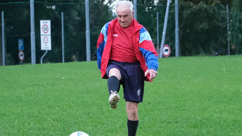 Gelindo, l’ex calciatore ancora in campo a ottantasei anni