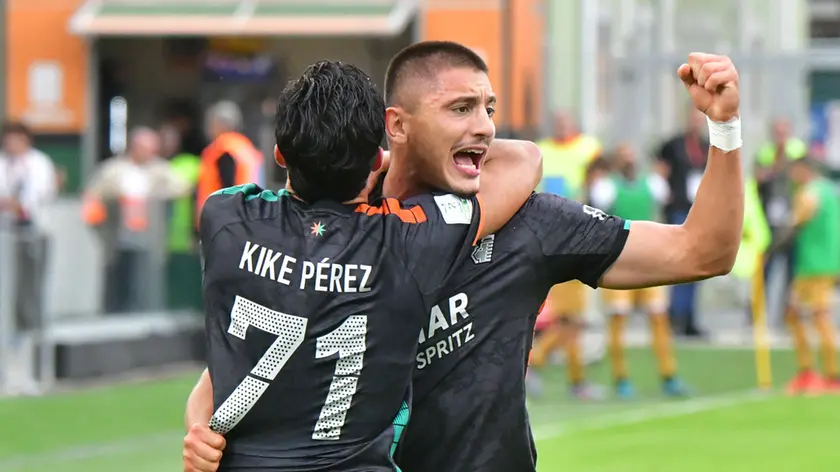Korac esulta dopo il gol