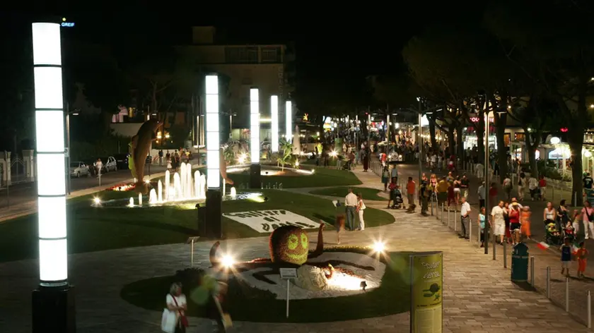 Un'immagine di piazza Brescia, dove i due rappresentanti orafi sono stati derubati