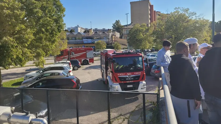 I Vigili del fuoco hanno soccorso alcune persone rimaste bloccate in ascensore