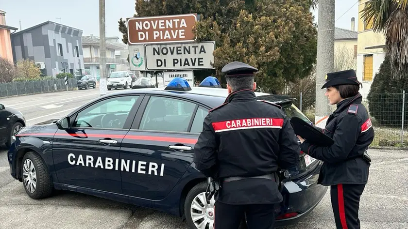 Per l'uomo è stato disposto il divieto di dimora a Noventa