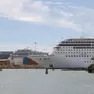 Le navi da crociera ormeggiate nelle banchine commerciali del porto di Marghera