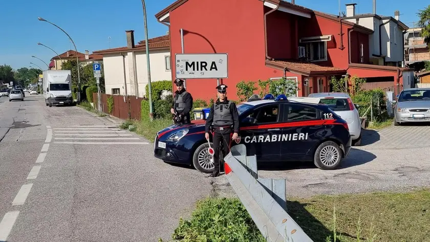 L'uomo è stato arrestato dai carabinieri di Mira