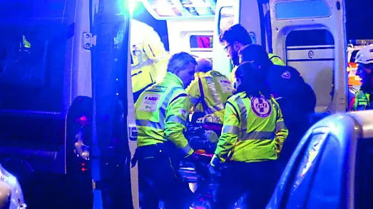 Il cameriere è stato soccorso dal Suem