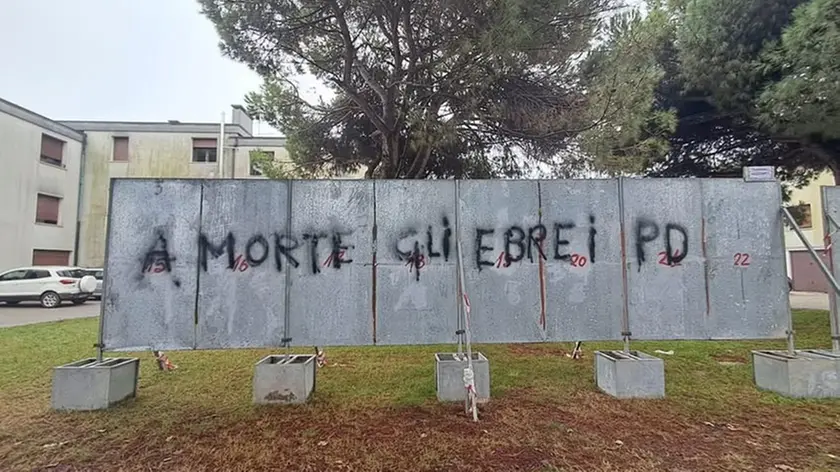 La scritta comparsa