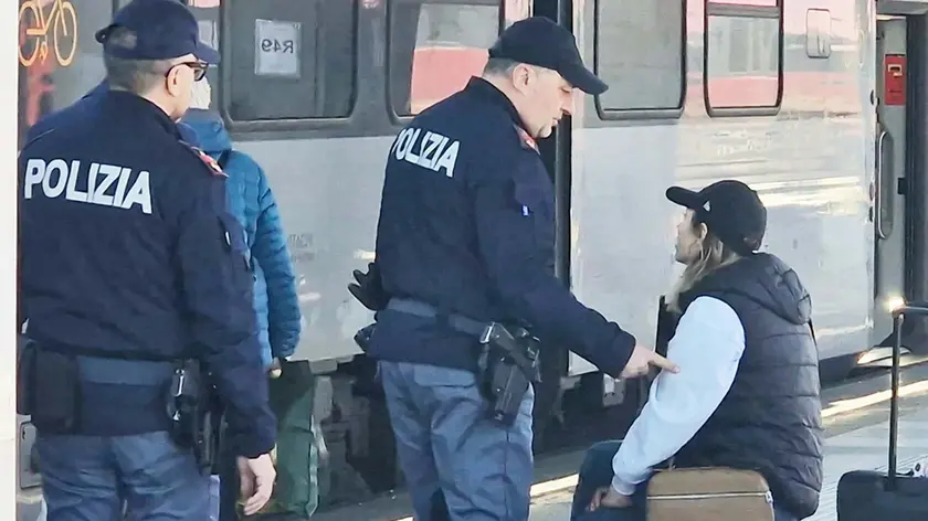 Una borseggiatrice fermata in stazione a Venezia