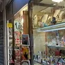 Gadget tutto a un euro, così cambia il commercio alle Mercerie a Venezia