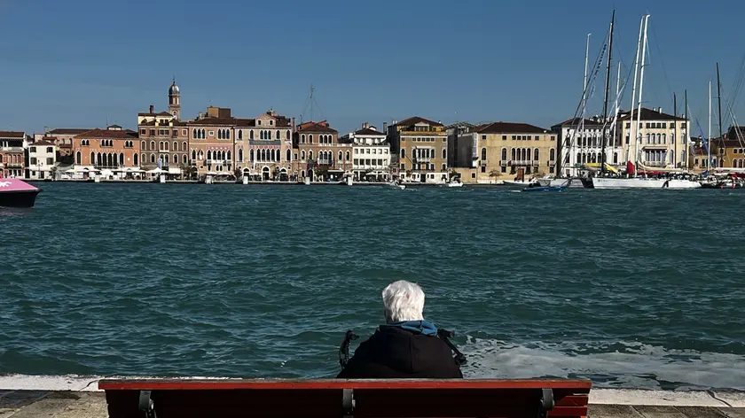 Il rapporto Inps della provincia di Venezia: si va in pensione sempre più avanti, boom di cassa integrazione