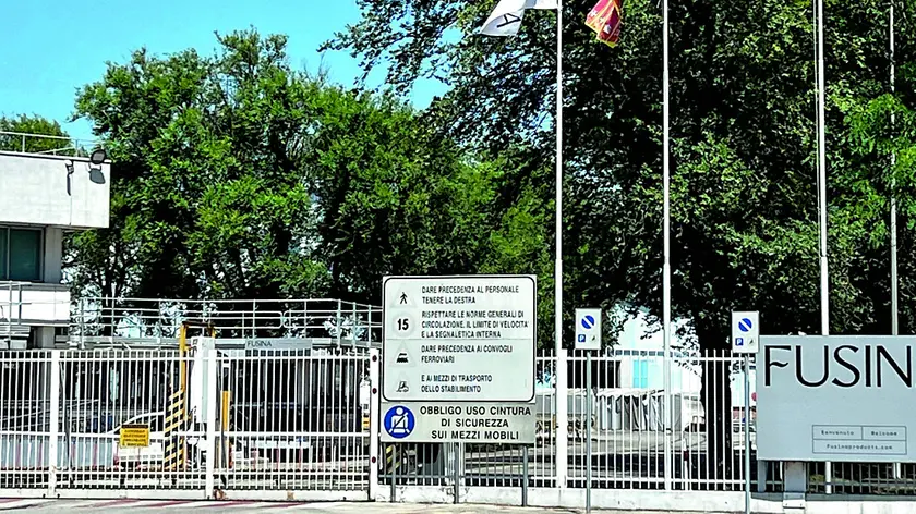 L’ingresso dell’azienda Niche Fusina Rolled Products, ex Alcoa. È uno degli stabilimenti storici di Porto Marghera ora in fase di rilancio