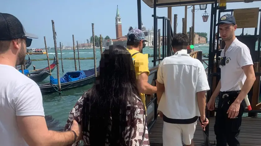 Torna a fare la borseggiatrice dopo 25 anni