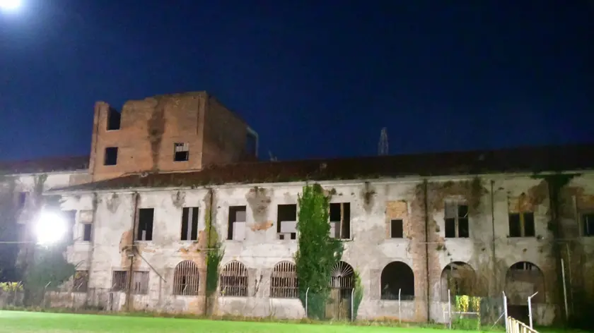 Il luogo in cui la ragazza è precipitata nel vuoto