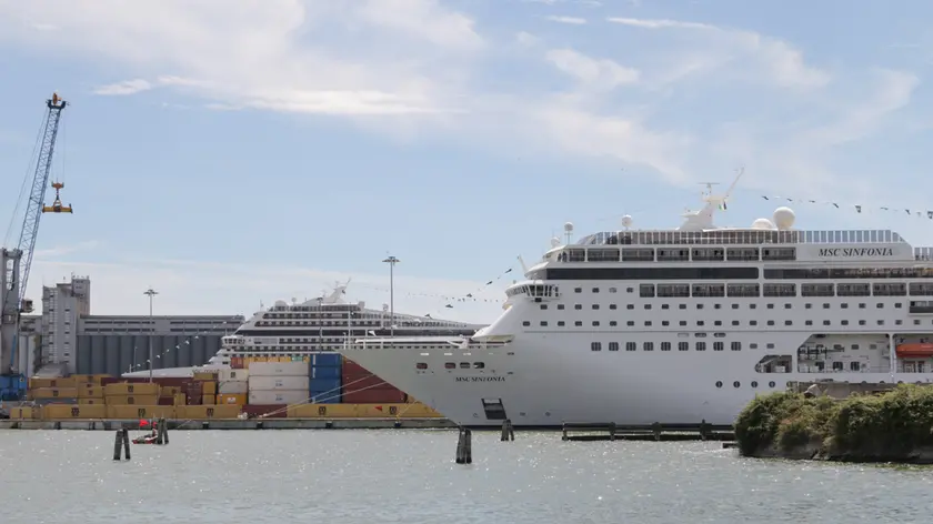 Navi da crociera ormeggiate a Porto Marghera
