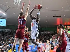 Basket, la Reyer espugna Udine 94-87