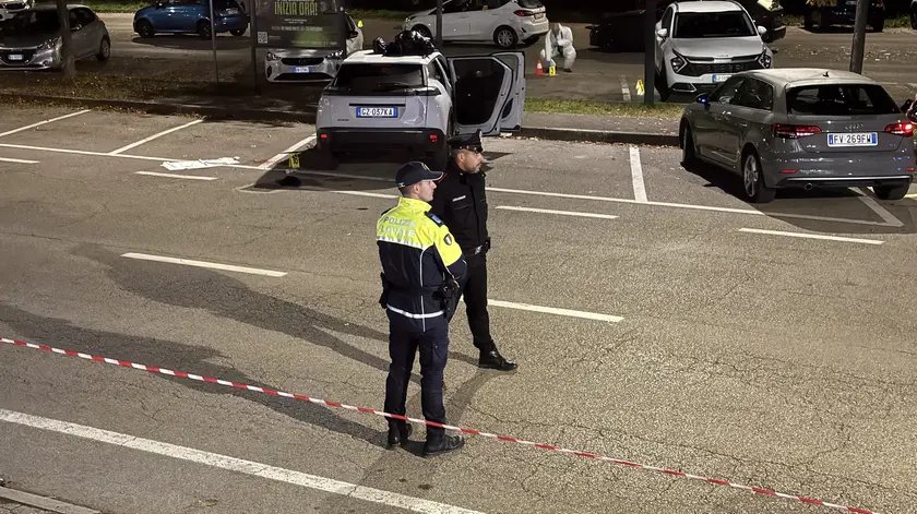 Il parcheggio della sparatoria (fotofilm)