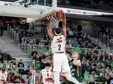 Un'azione a canestro della Reyer