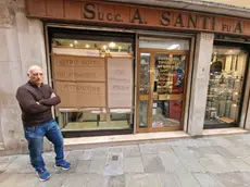 La spaccata a Venezia con il titolare del negozio Cristiano Moschini
