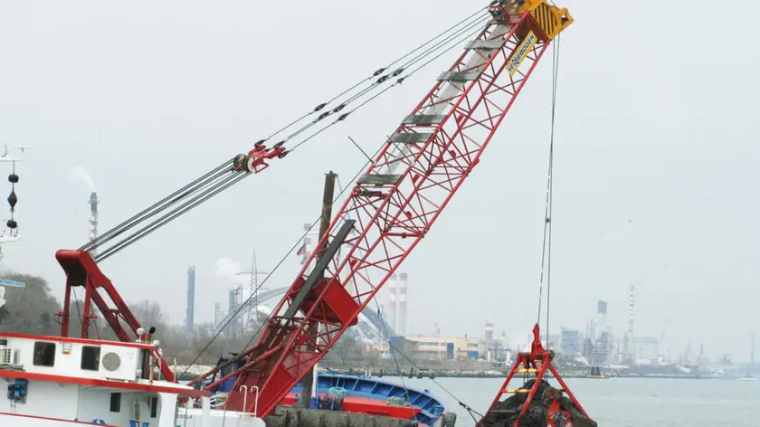 Il dragaggio del canale Malamocco-Marghera, gli escavi sono una priorità