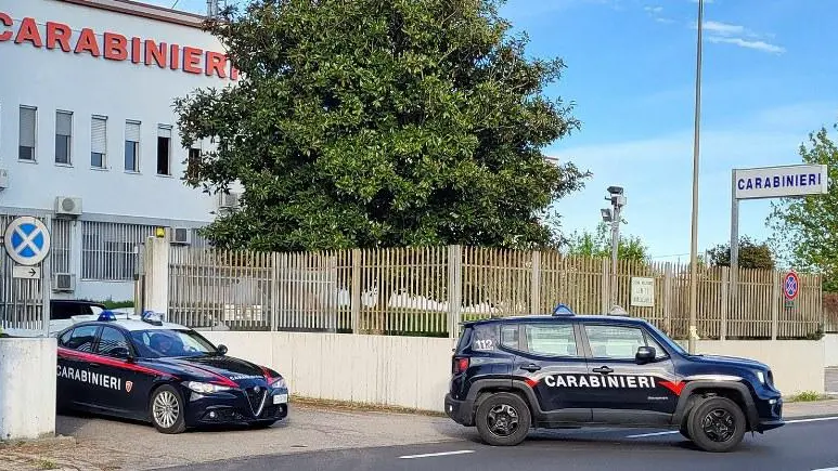 Due volanti dei carabinieri